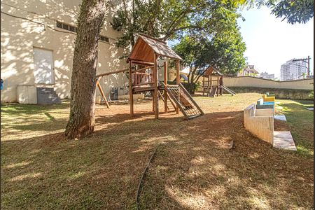 Apartamento para alugar com 74m², 3 quartos e 2 vagas Apartamento para alugar com 74m², 3 quartos e 2 vagasÁrea comum - espaço verde com play ground_4