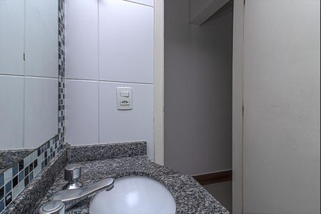 Apartamento para alugar com 74m², 3 quartos e 2 vagas Apartamento para alugar com 74m², 3 quartos e 2 vagasBanheiro Social