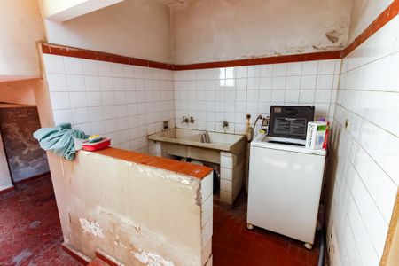 Casa à venda com 325m², 2 quartos e 8 vagas Casa à venda com 325m², 2 quartos e 8 vagasÁrea de Serviço