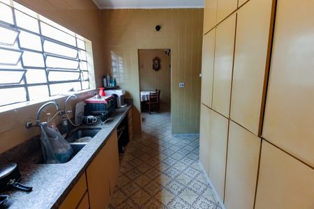 Casa à venda com 325m², 2 quartos e 8 vagas Casa à venda com 325m², 2 quartos e 8 vagasCozinha