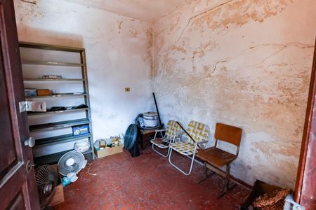 Casa à venda com 325m², 2 quartos e 8 vagas Casa à venda com 325m², 2 quartos e 8 vagasEdícula - quarto