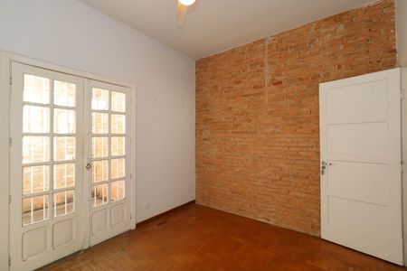 Casa à venda com 210m², 4 quartos e 3 vagas Casa à venda com 210m², 4 quartos e 3 vagasQuarto 1