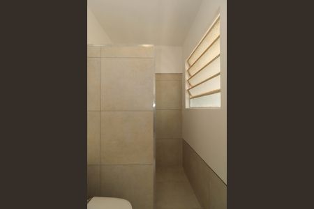 Casa à venda com 210m², 4 quartos e 3 vagas Casa à venda com 210m², 4 quartos e 3 vagasBanheiro 1