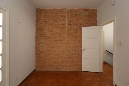 Casa à venda com 210m², 4 quartos e 3 vagas Casa à venda com 210m², 4 quartos e 3 vagasQuarto 1