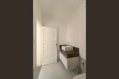 Casa à venda com 210m², 4 quartos e 3 vagas Casa à venda com 210m², 4 quartos e 3 vagasBanheiro 1