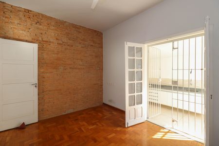 Casa à venda com 210m², 4 quartos e 3 vagas Casa à venda com 210m², 4 quartos e 3 vagasQuarto 2