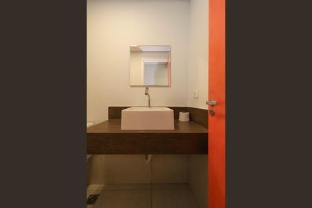 Casa à venda com 210m², 4 quartos e 3 vagas Casa à venda com 210m², 4 quartos e 3 vagasBanheiro 3