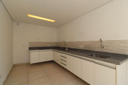 Casa à venda com 210m², 4 quartos e 3 vagas Casa à venda com 210m², 4 quartos e 3 vagasCozinha 2