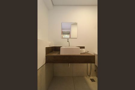 Casa à venda com 210m², 4 quartos e 3 vagas Casa à venda com 210m², 4 quartos e 3 vagasBanheiro 2