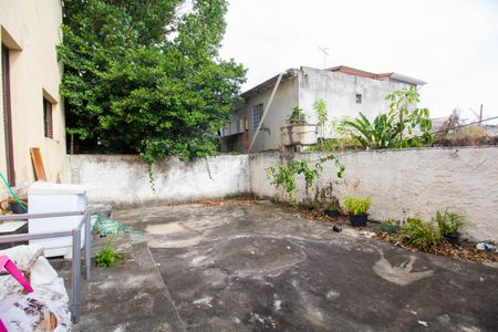 Casa à venda com 250m², 3 quartos e 2 vagas Casa à venda com 250m², 3 quartos e 2 vagasQuintal