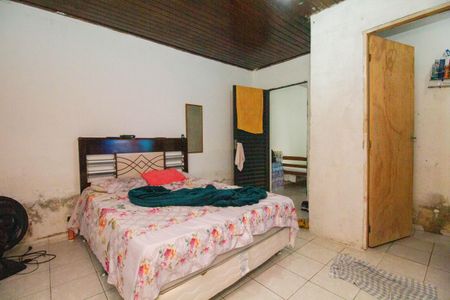 Casa à venda com 250m², 3 quartos e 2 vagas Casa à venda com 250m², 3 quartos e 2 vagasCasa 2: Quarto