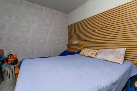 Casa à venda com 250m², 3 quartos e 2 vagas Casa à venda com 250m², 3 quartos e 2 vagasCasa 3: Quarto