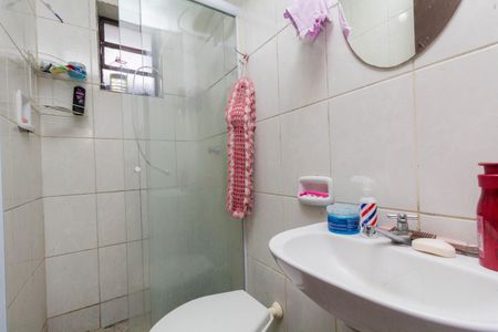 Casa à venda com 250m², 3 quartos e 2 vagas Casa à venda com 250m², 3 quartos e 2 vagasCasa 1: Banheiro