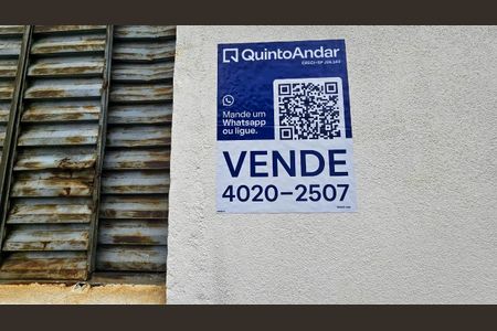 Casa à venda com 250m², 3 quartos e 2 vagas Casa à venda com 250m², 3 quartos e 2 vagasPlaca