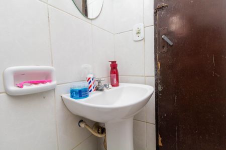 Casa à venda com 250m², 3 quartos e 2 vagas Casa à venda com 250m², 3 quartos e 2 vagasCasa 1: Banheiro