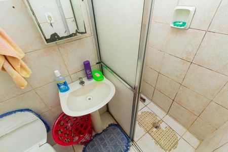 Casa à venda com 250m², 3 quartos e 2 vagas Casa à venda com 250m², 3 quartos e 2 vagasCasa 3: Banheiro