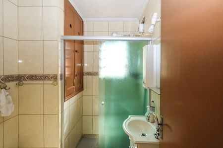 Casa à venda com 90m², 3 quartos e 2 vagasBanheiro