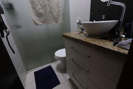 Casa para alugar com 150m², 3 quartos e 2 vagasBanheiro Social