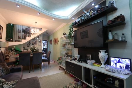 Casa para alugar com 150m², 3 quartos e 2 vagasSala