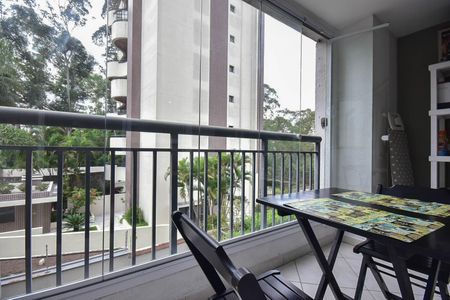 Apartamento à venda com 38m², 1 quarto e 1 vaga Apartamento à venda com 38m², 1 quarto e 1 vagaVaranda