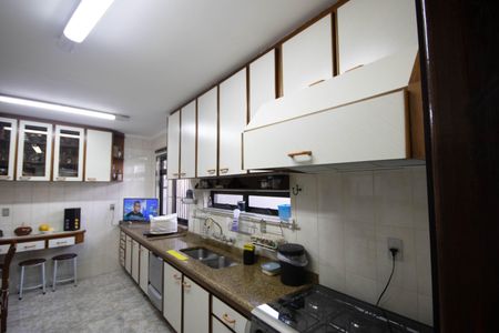 Casa à venda com 198m², 3 quartos e 5 vagas Casa à venda com 198m², 3 quartos e 5 vagasCozinha