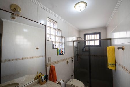 Casa à venda com 198m², 3 quartos e 5 vagas Casa à venda com 198m², 3 quartos e 5 vagasBanheiro