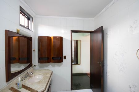 Casa à venda com 198m², 3 quartos e 5 vagas Casa à venda com 198m², 3 quartos e 5 vagasBanheiro da Suíte