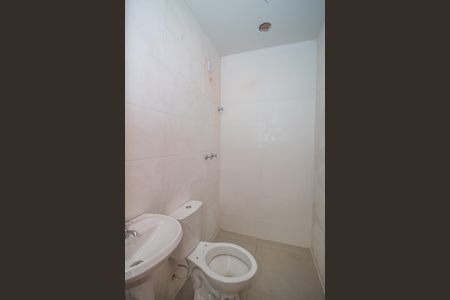 Casa à venda com 57m², 2 quartos e 1 vaga Casa à venda com 57m², 2 quartos e 1 vagaBanheiro