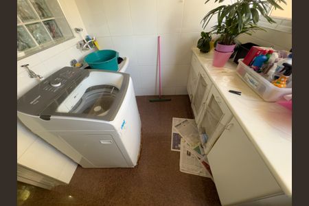 Apartamento à venda com 110m², 3 quartos e 2 vagas Apartamento à venda com 110m², 3 quartos e 2 vagasÁrea de Serviço