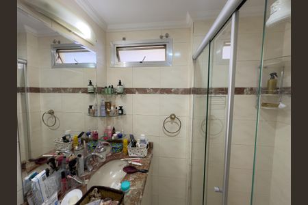 Apartamento à venda com 110m², 3 quartos e 2 vagas Apartamento à venda com 110m², 3 quartos e 2 vagasSuíte Banheiro