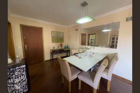 Apartamento à venda com 110m², 3 quartos e 2 vagas Apartamento à venda com 110m², 3 quartos e 2 vagasSala