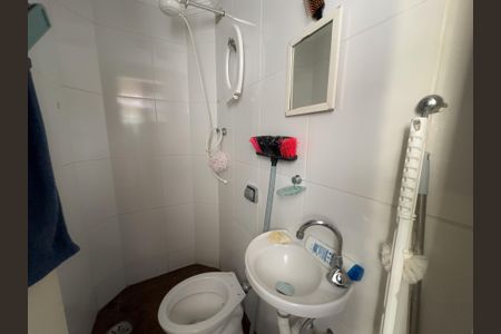 Apartamento à venda com 110m², 3 quartos e 2 vagas Apartamento à venda com 110m², 3 quartos e 2 vagasBanheiro de Serviço
