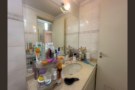 Apartamento à venda com 110m², 3 quartos e 2 vagas Apartamento à venda com 110m², 3 quartos e 2 vagasBanheiro