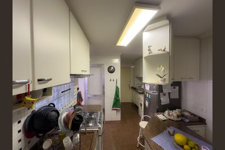 Apartamento à venda com 110m², 3 quartos e 2 vagas Apartamento à venda com 110m², 3 quartos e 2 vagasCozinha