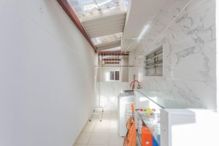 Casa à venda com 135m², 3 quartos e 1 vagaÁrea de Serviço