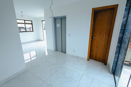 Apartamento à venda com 260m², 4 quartos e 4 vagasCobertura