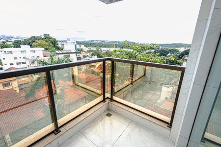 Apartamento à venda com 260m², 4 quartos e 4 vagasVaranda