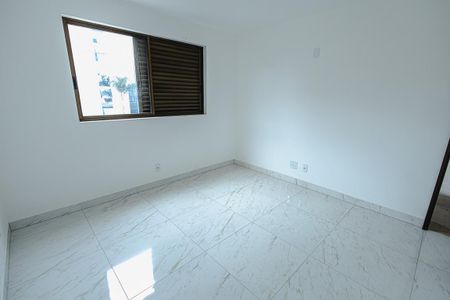 Apartamento à venda com 260m², 4 quartos e 4 vagasQuarto 2 / semi-suite