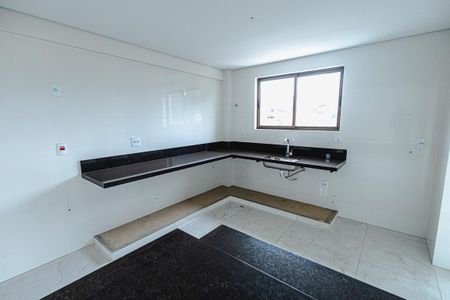 Apartamento à venda com 260m², 4 quartos e 4 vagasCozinha