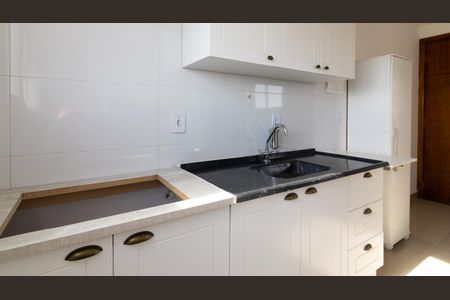 Apartamento à venda com 40m², 2 quartos e 1 vaga Apartamento à venda com 40m², 2 quartos e 1 vagaCozinha e Área de Serviço