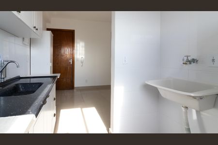 Apartamento à venda com 40m², 2 quartos e 1 vaga Apartamento à venda com 40m², 2 quartos e 1 vagaCozinha e Área de Serviço