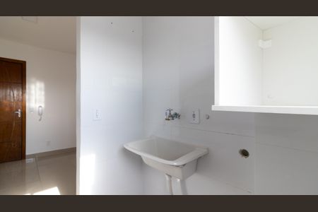Apartamento à venda com 40m², 2 quartos e 1 vaga Apartamento à venda com 40m², 2 quartos e 1 vagaCozinha e Área de Serviço