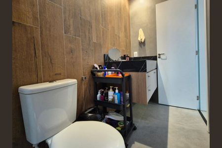 Casa de condomínio para alugar com 220m², 3 quartos e 2 vagasBanheiro suite 