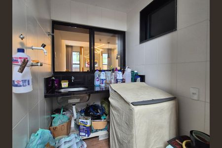 Casa de condomínio para alugar com 220m², 3 quartos e 2 vagasÁrea de Serviço 