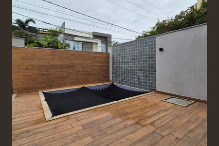 Casa de condomínio para alugar com 220m², 3 quartos e 2 vagasÁrea externa 