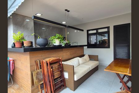 Casa de condomínio para alugar com 220m², 3 quartos e 2 vagasVaranda gourmet 