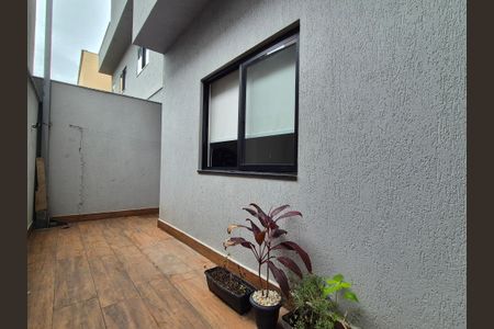 Casa de condomínio para alugar com 220m², 3 quartos e 2 vagasÁrea externa 