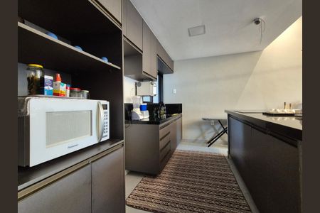 Casa de condomínio para alugar com 220m², 3 quartos e 2 vagasCozinha 