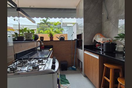 Casa de condomínio para alugar com 220m², 3 quartos e 2 vagasVaranda gourmet 