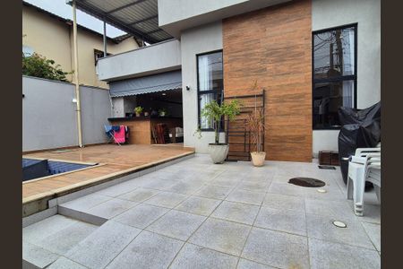 Casa de condomínio para alugar com 220m², 3 quartos e 2 vagasÁrea externa 